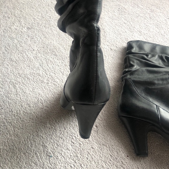 Vintage leather boots bought in Paris - Picture 7 of 16